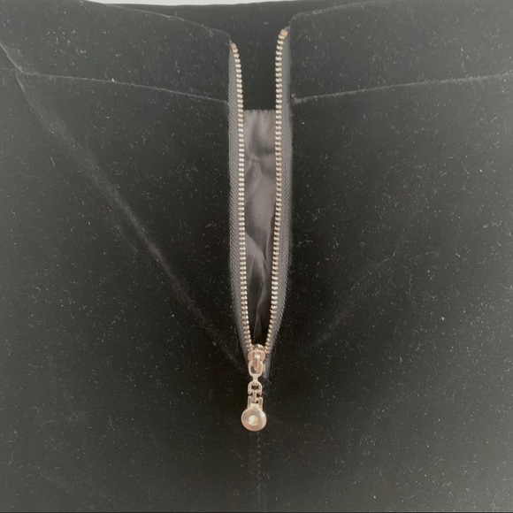 Embellished High Waisted Velvet Shorts - Picture 5 of 8